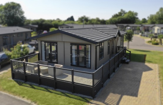 Prestige Bowmoor - Preowned